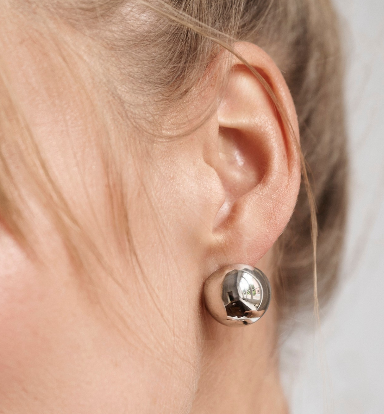 Kolczyki srebrne półkule średnie City Glam - By Dziubeka