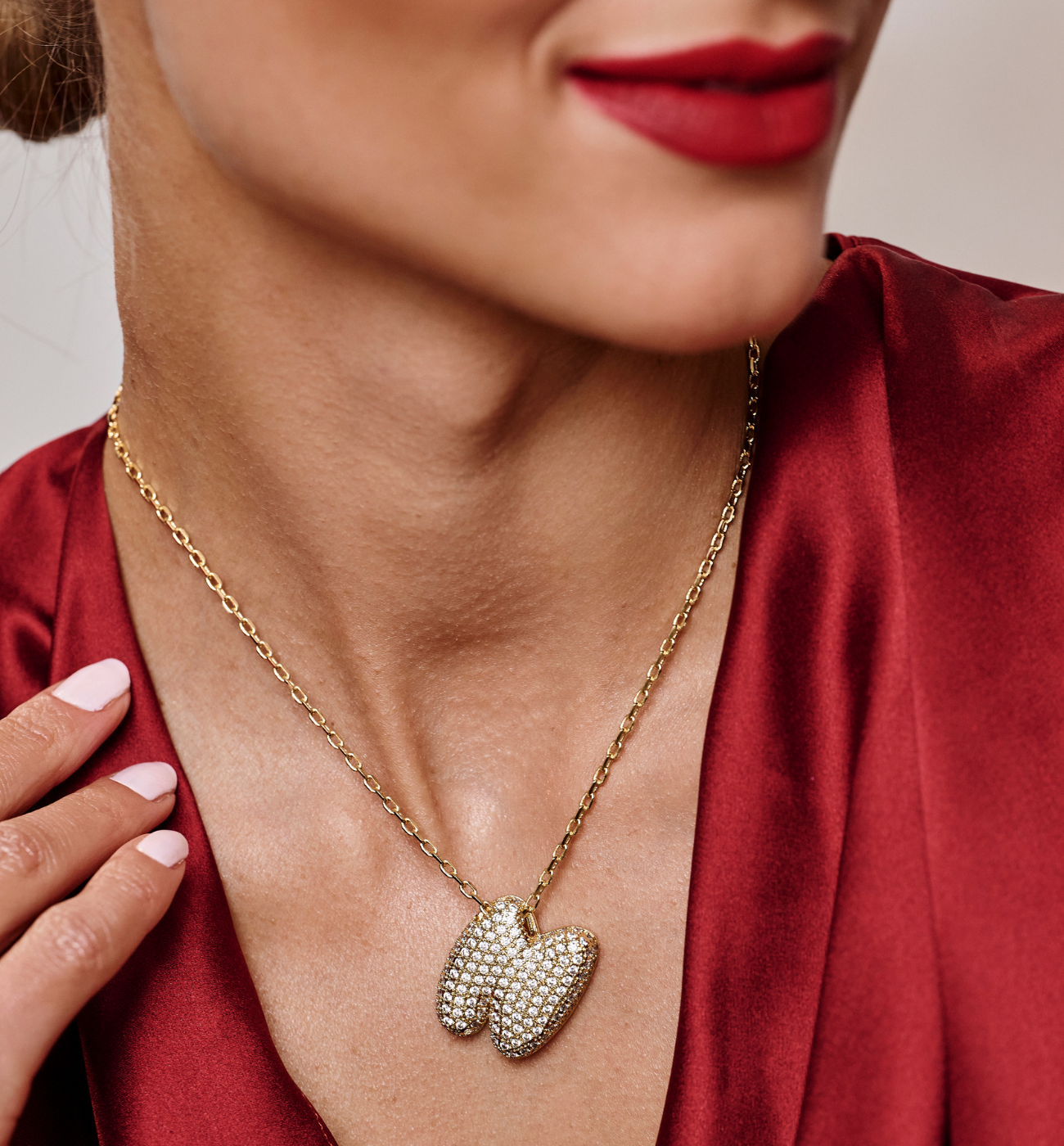 Naszyjnik złocony z literą N wysadzaną cyrkoniami NS0362