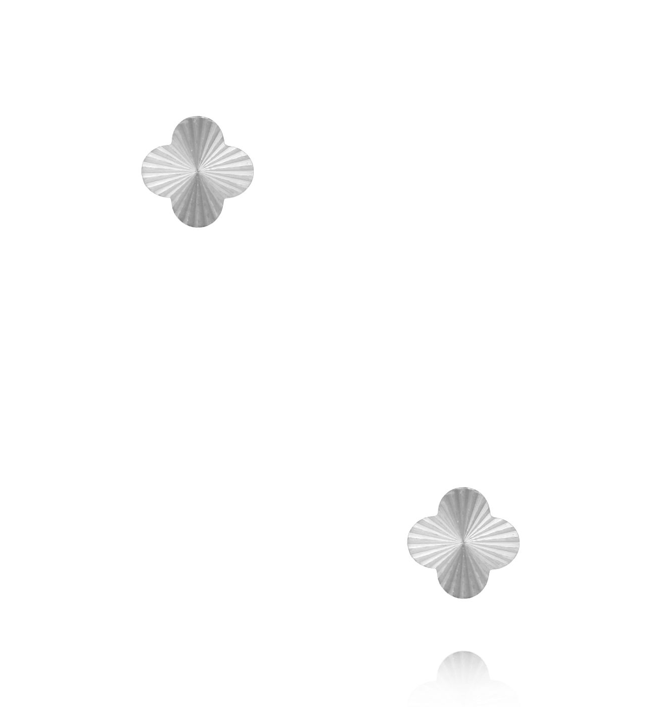 Kolczyki wkrętki w kształcie koniczynki srebrne KSY0700 - By Dziubeka