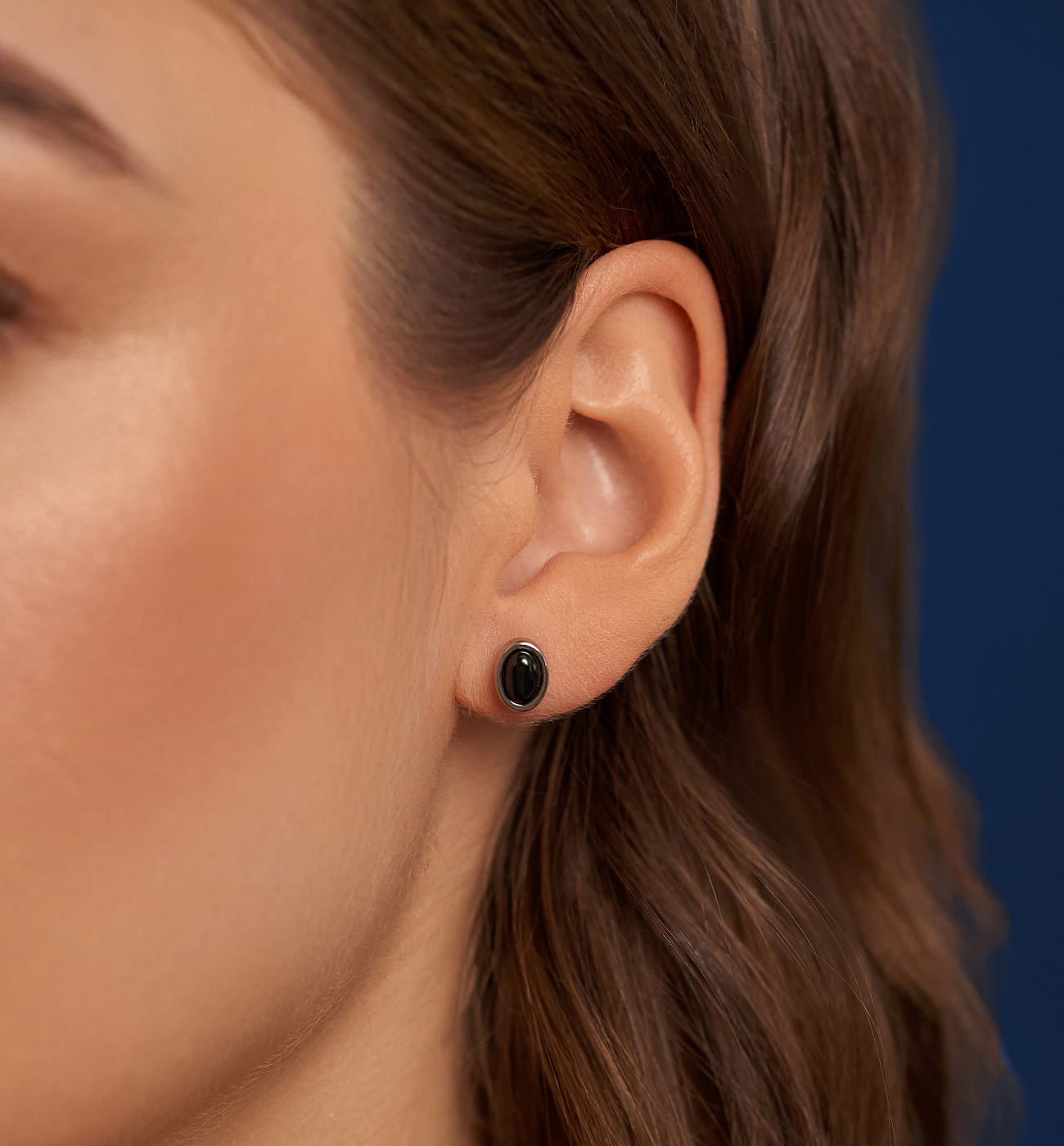 Kolczyki srebrne wkrętki z czarnym agatem Dazzle - By Dziubeka