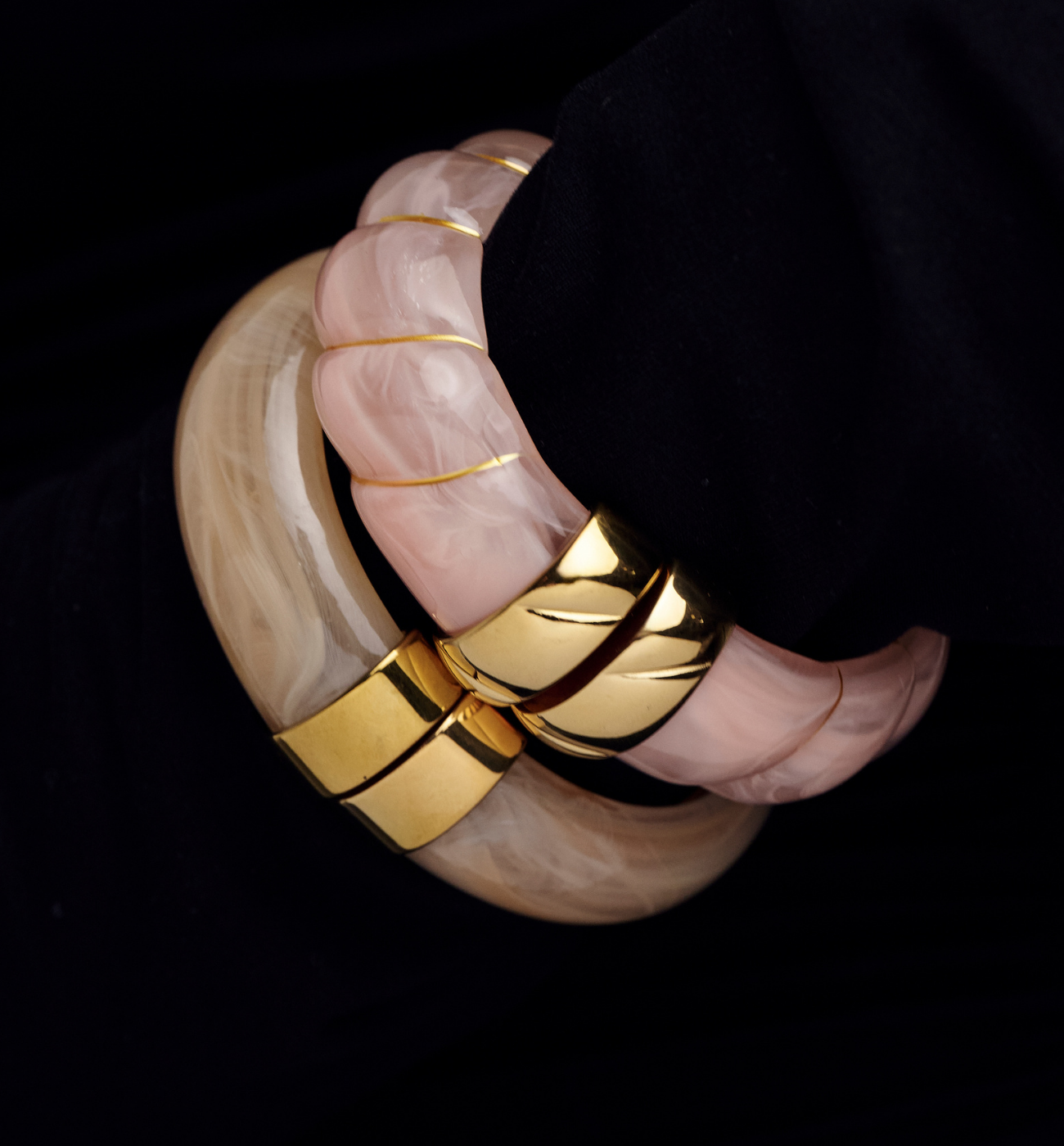 Zestaw różowo beżowych bransoletek ZN0093