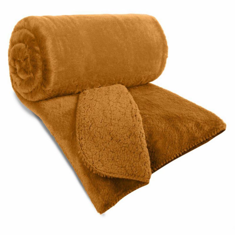 Futrzana narzuta NINA Eurofirany 170x210 cm pomarańczowa dekoracyjna na łóżko 1 szt.