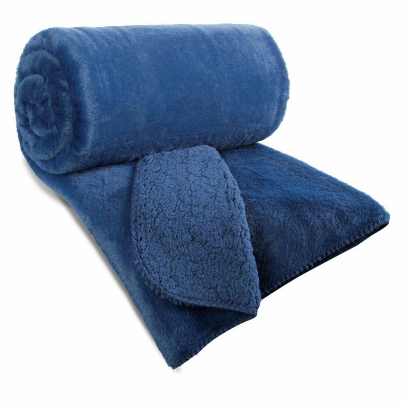 Futrzana narzuta NINA Eurofirany 170x210 cm granat dekoracyjna na łóżko 1 szt.