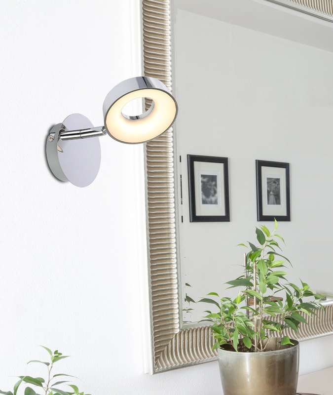 Srebrny kinkiet ścienny z LED ciepła barwa do salonu ISLA metal