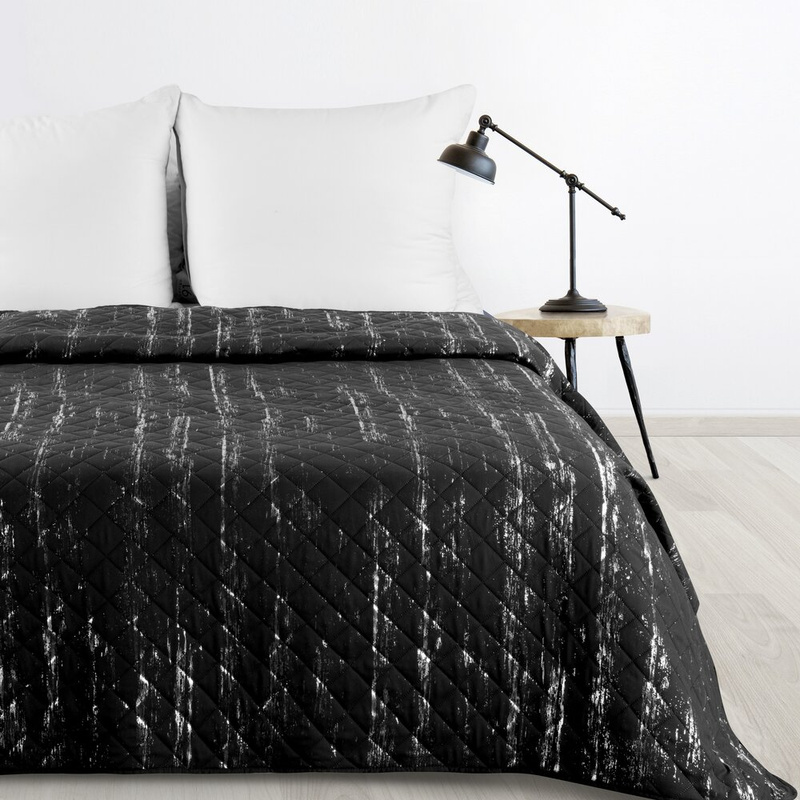 Narzuta na łóżko 170x210 cm czarna BRAVA 1 ze srebrnym nadrukiem