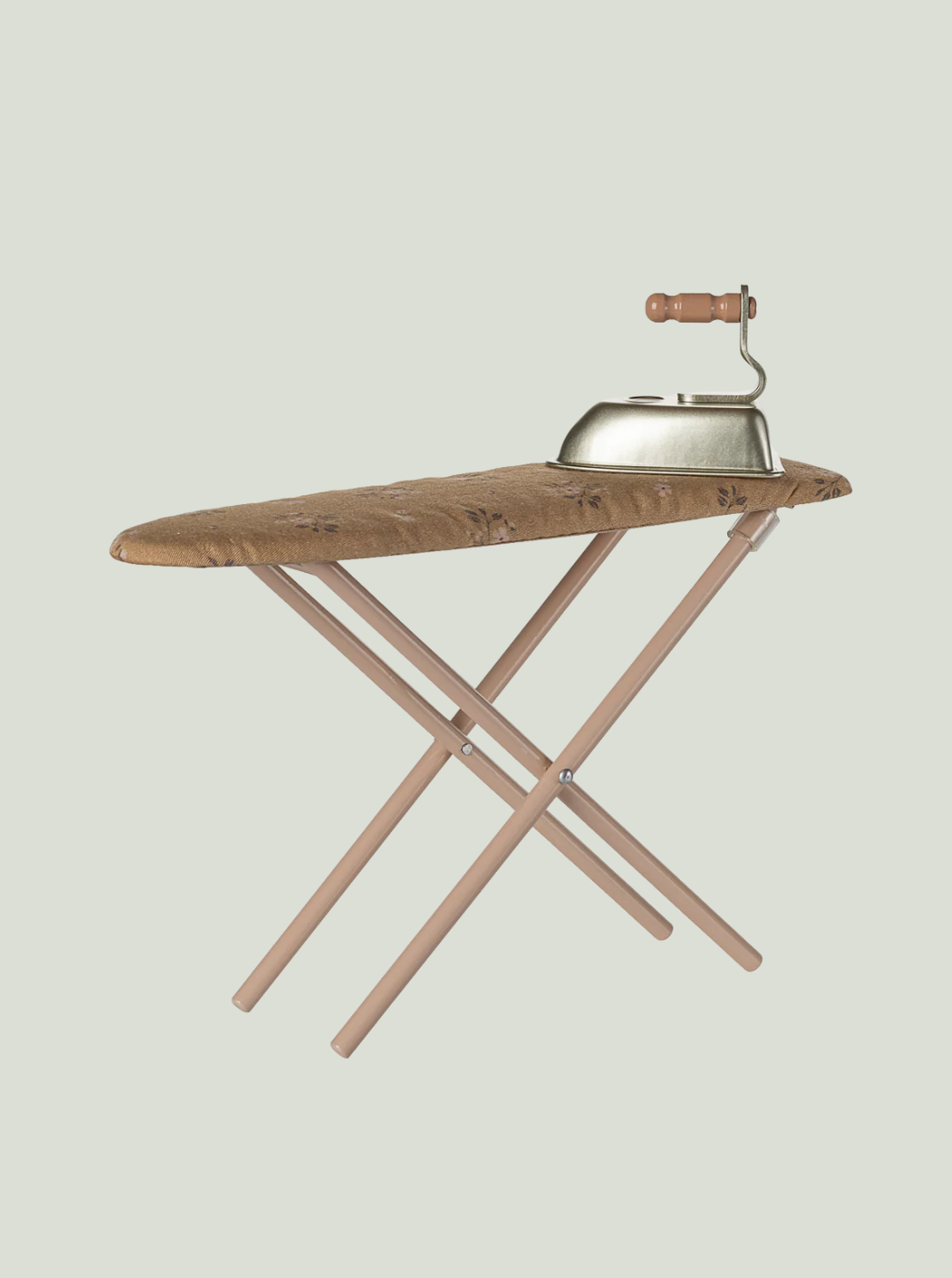 MAILEG Żelazko i deska do prasowania Maileg, puder