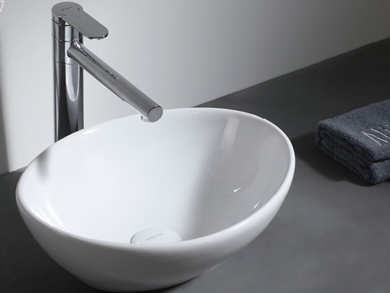 Uptrend Alma umywalka 39x32,5 cm nablatowa owalna biały połysk TR4047