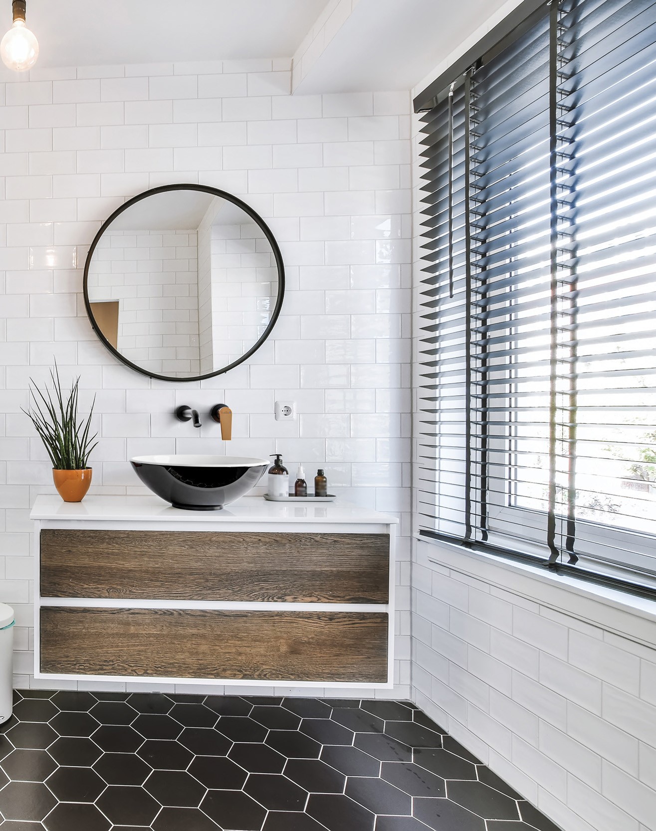 Invena Midnight bateria umywalkowa podtynkowa czarny mat/różowe złoto BP-35-U14