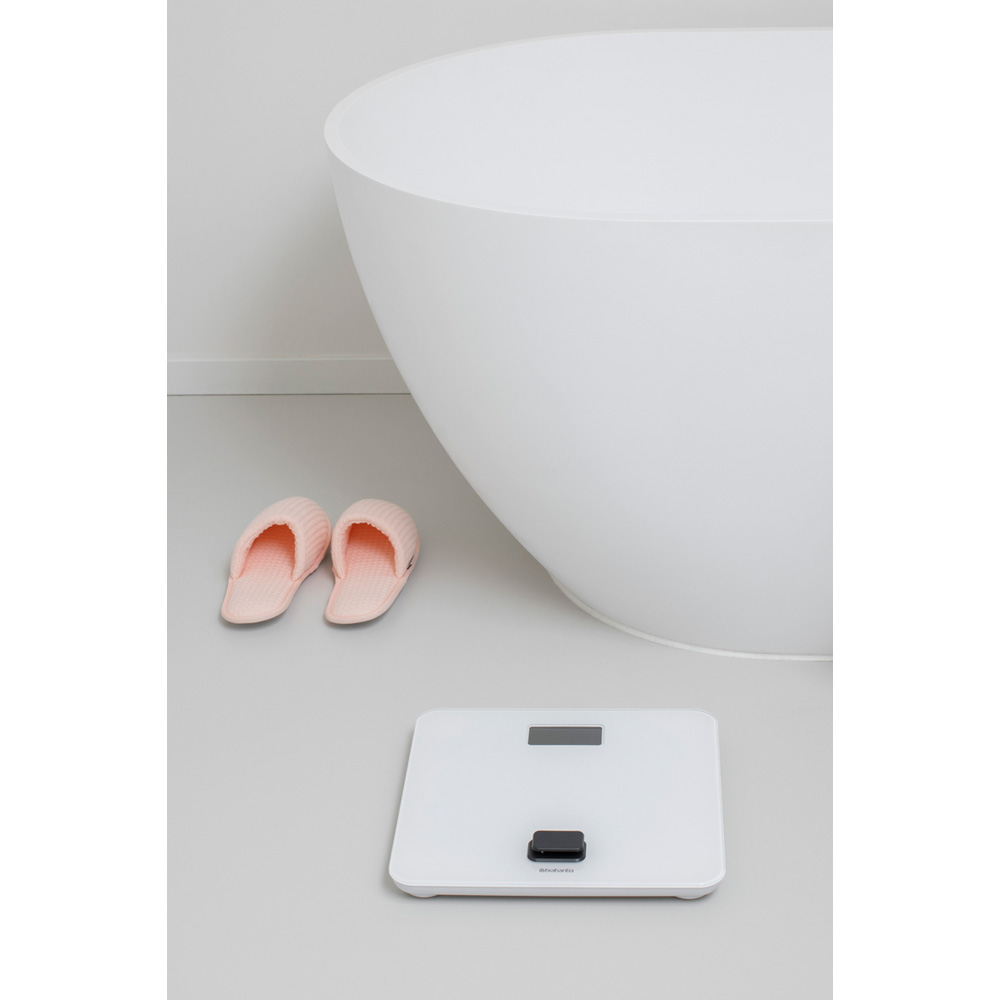 Brabantia ReNew waga łazienkowa bezbateryjna biała 281365