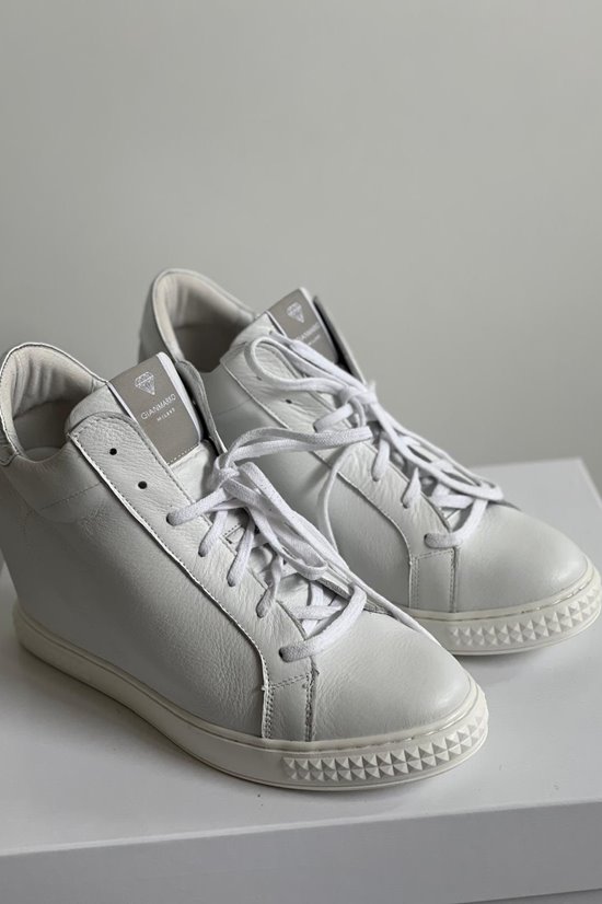 Sneakers 105/3 Biały/ srebro wada