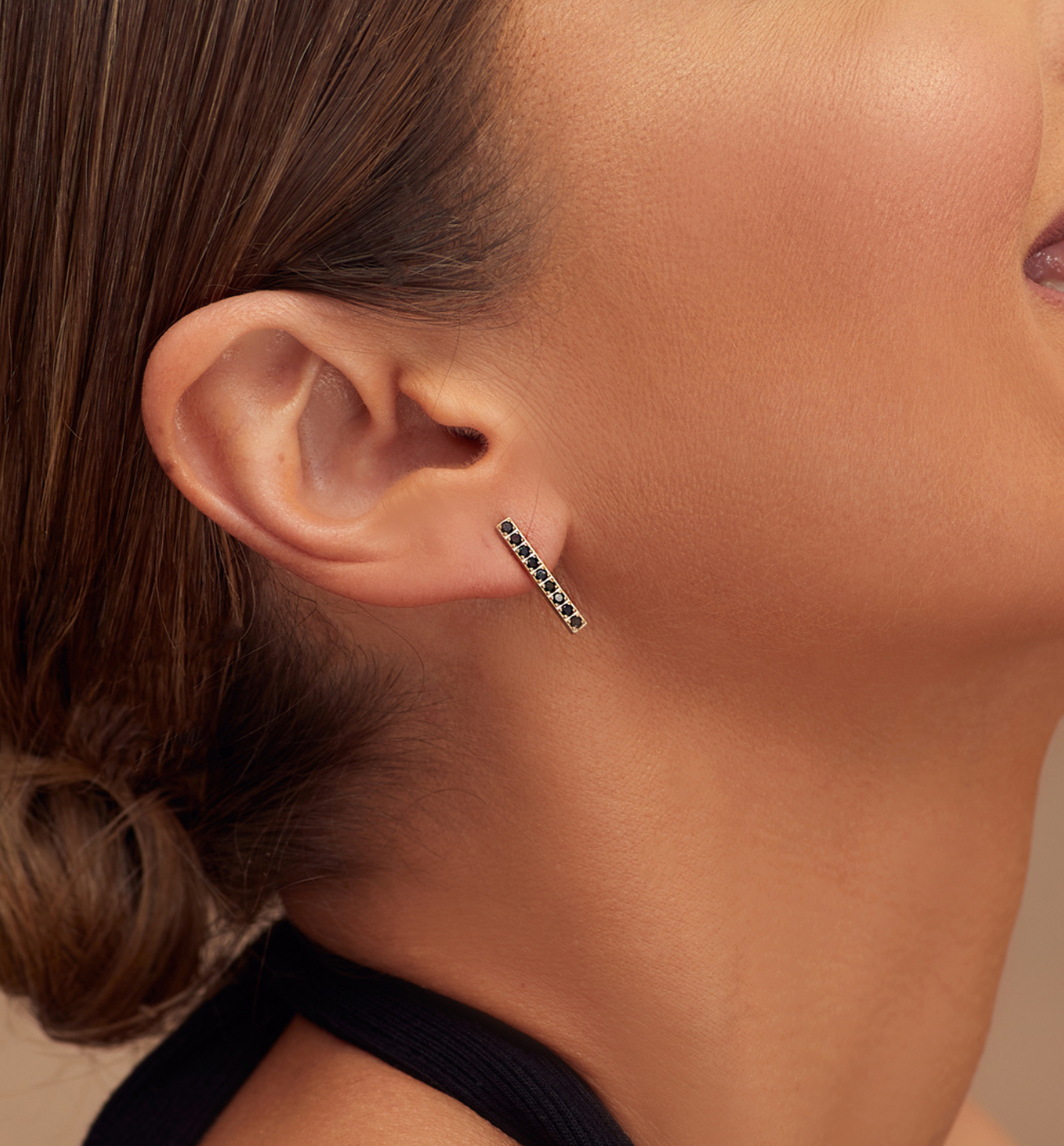 Kolczyki tenisowe złote z czarnymi cyrkoniami ze stali szlachetnej KSA0129