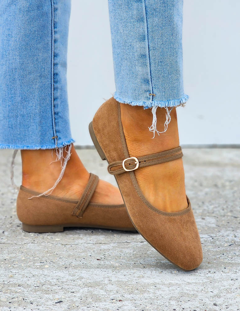 Brązowe Zamszowe Baleriny Połbuty z Paskiem Zava