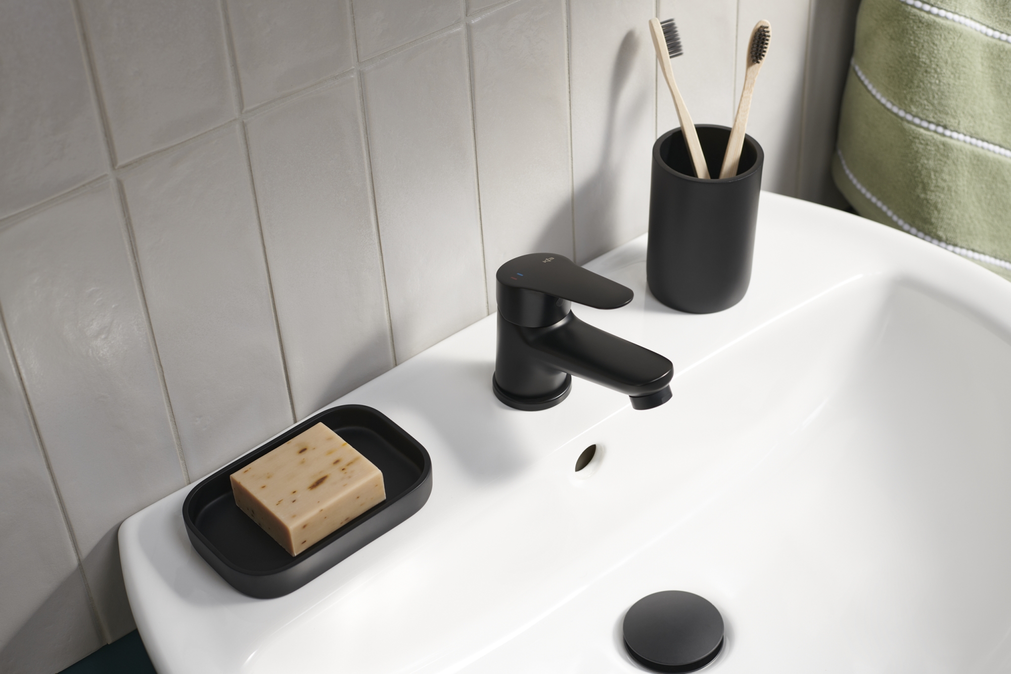 KFA Armatura Sparc bateria umywalkowa stojąca czarna 5412-815-81