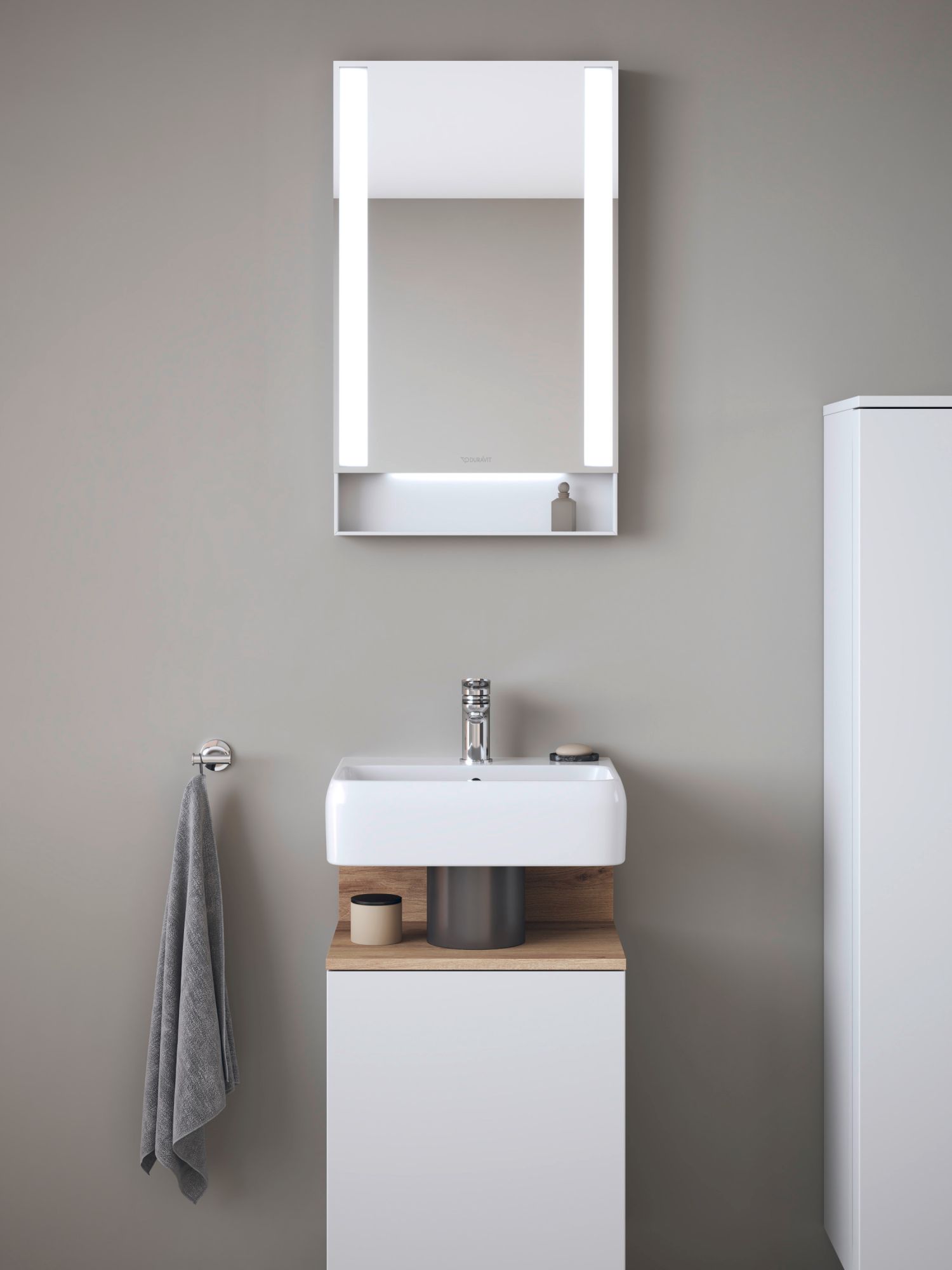 Duravit Qatego lustro 75x45 cm z oświetleniem LED biały mat QA7080018180000