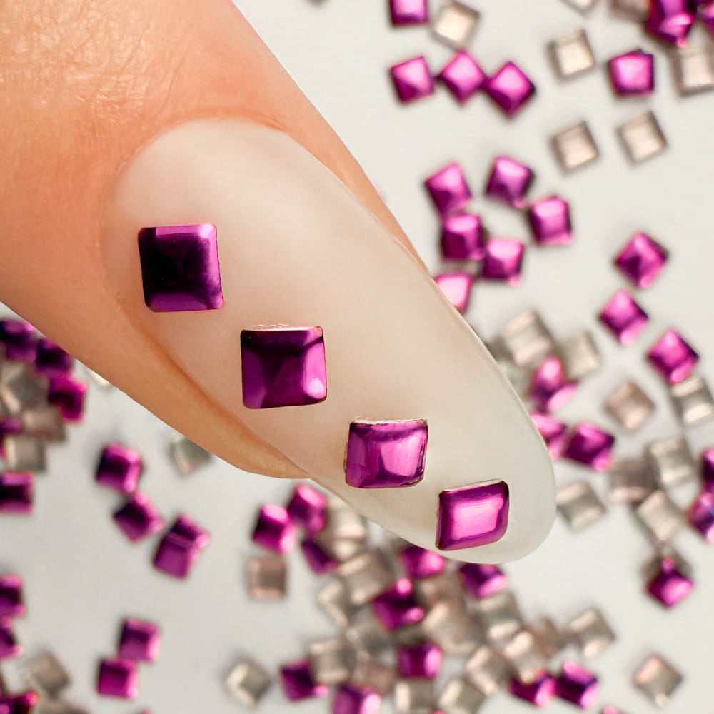 ShinePins gładkie ćwieki błyskotki ozdoby do paznokci kwadratowe large NTN Premium Nr 9 5g