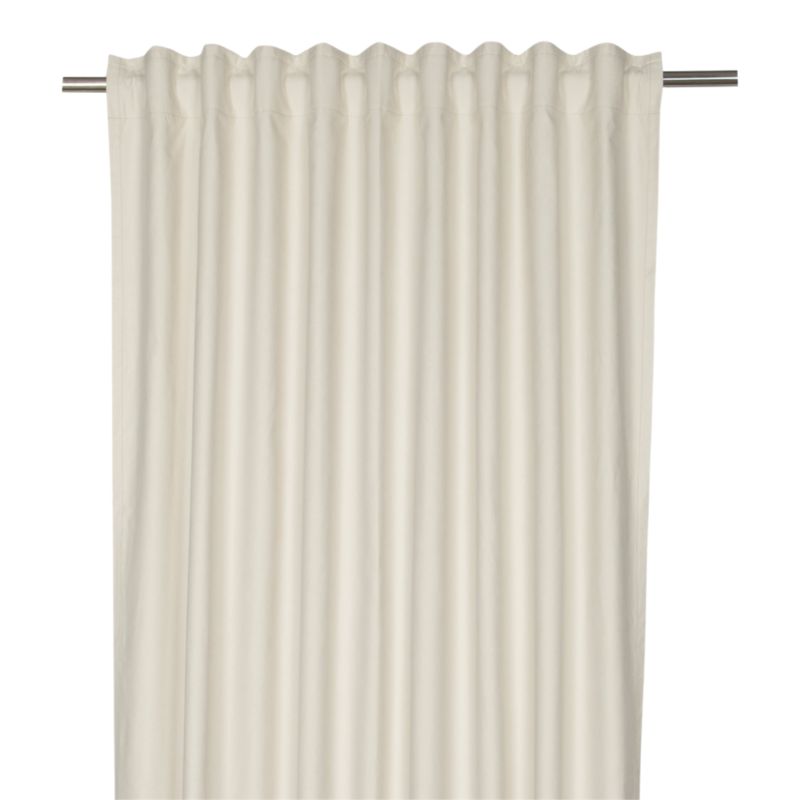 Zasłona GoodHome zaciemniająca 140 x 300 cm biała