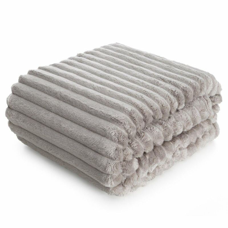 Koc Soft Eurofirany beżowy 170x210 cm Pasy 3D miękki gruby 1 szt.