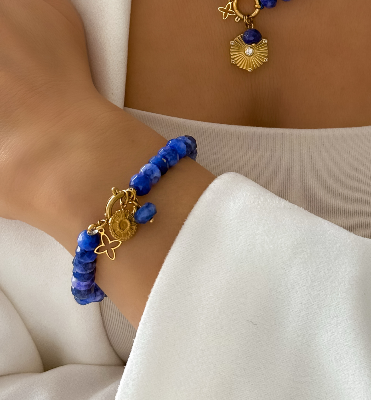 Bransoletka niebieska ciemna z agatami - By Dziubeka