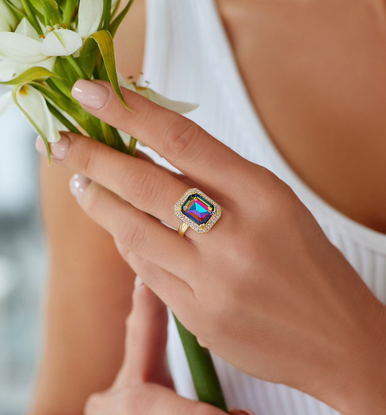 Pierścionek z zielono fioletowym kryształkiem Majestic PSS0042