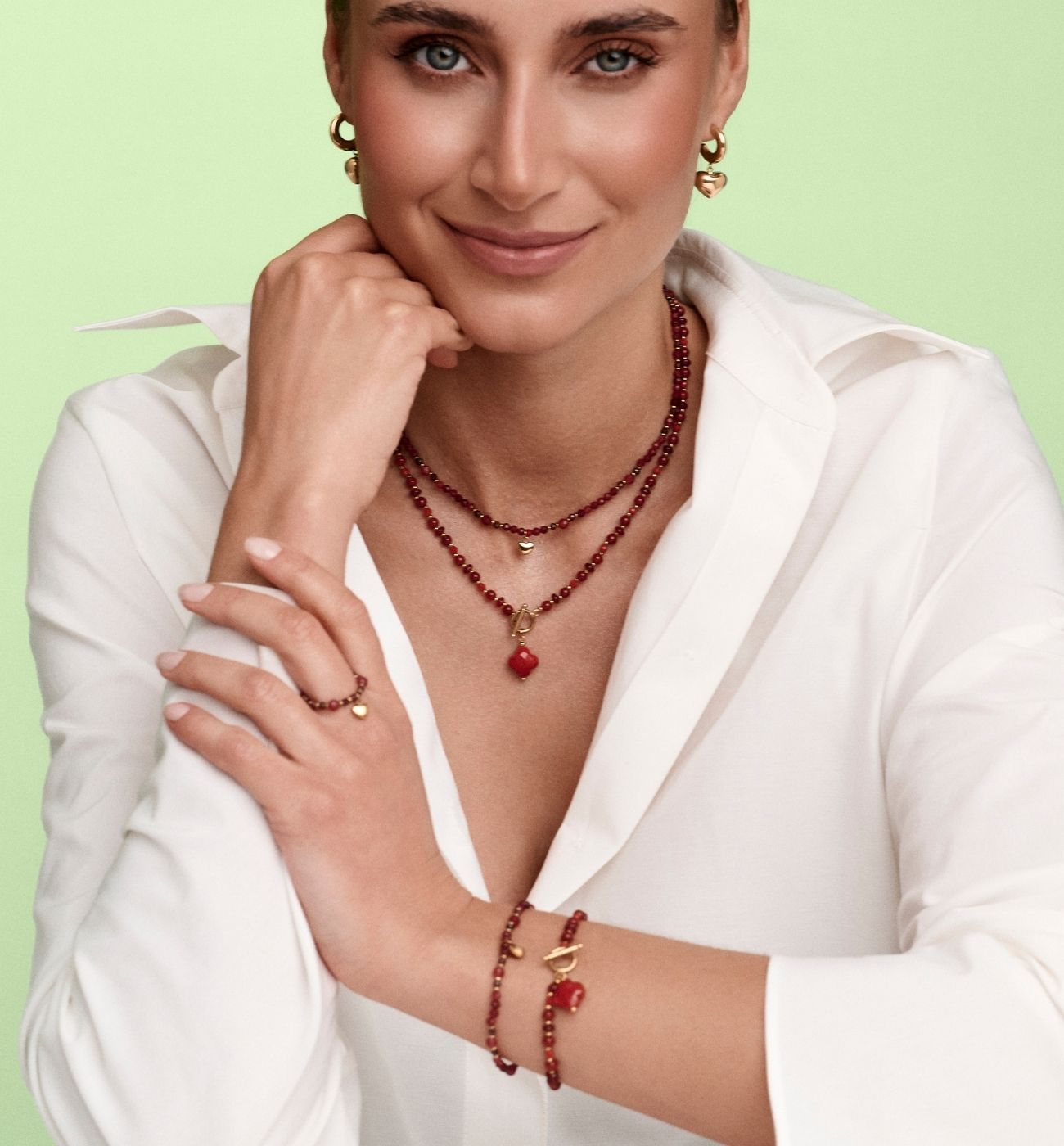 Zestaw biżuterii z bordowymi kamieniami i koniczynką ZN0231