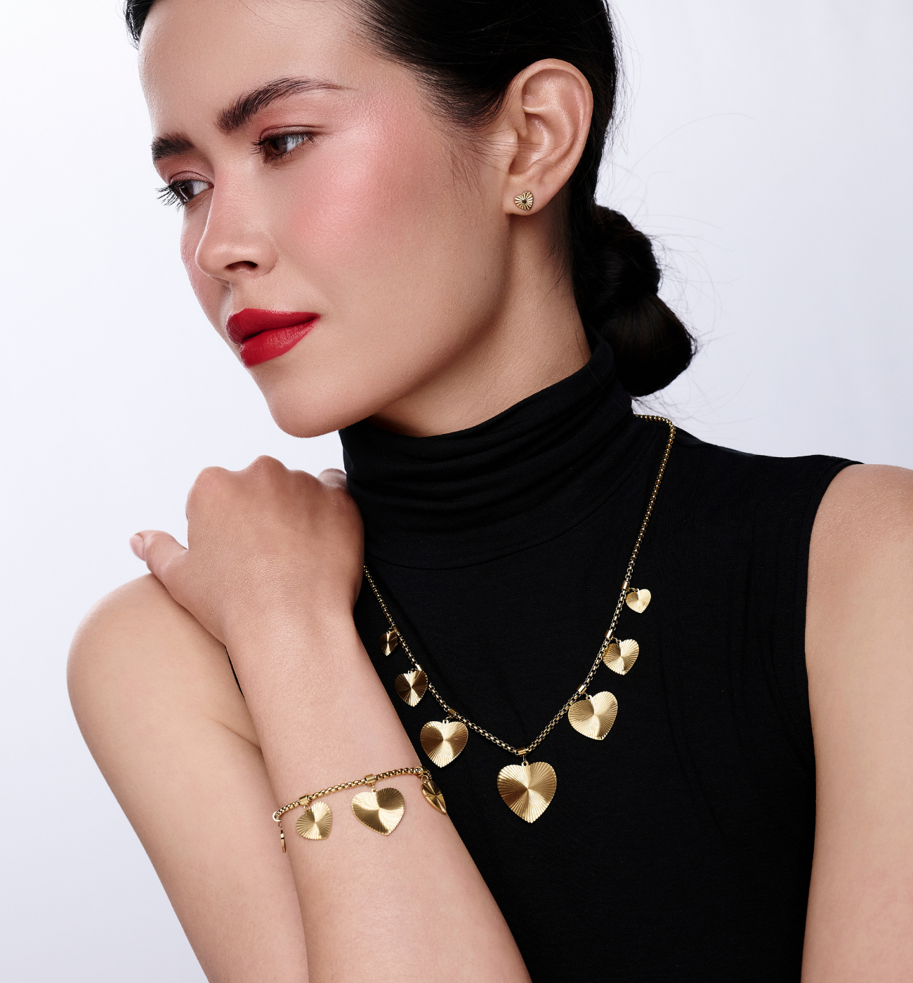 Zestaw biżuterii z motywem serc ZN0124