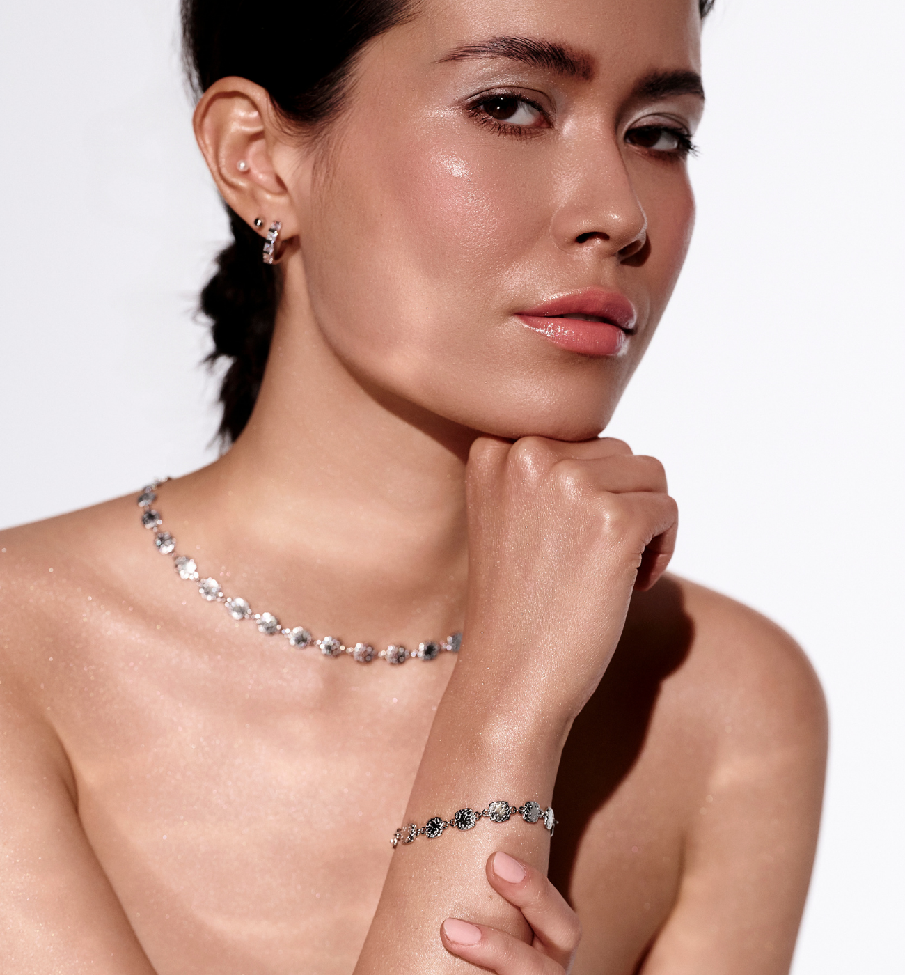 Zestaw biżuterii z fakturowanymi elementami ZN0126