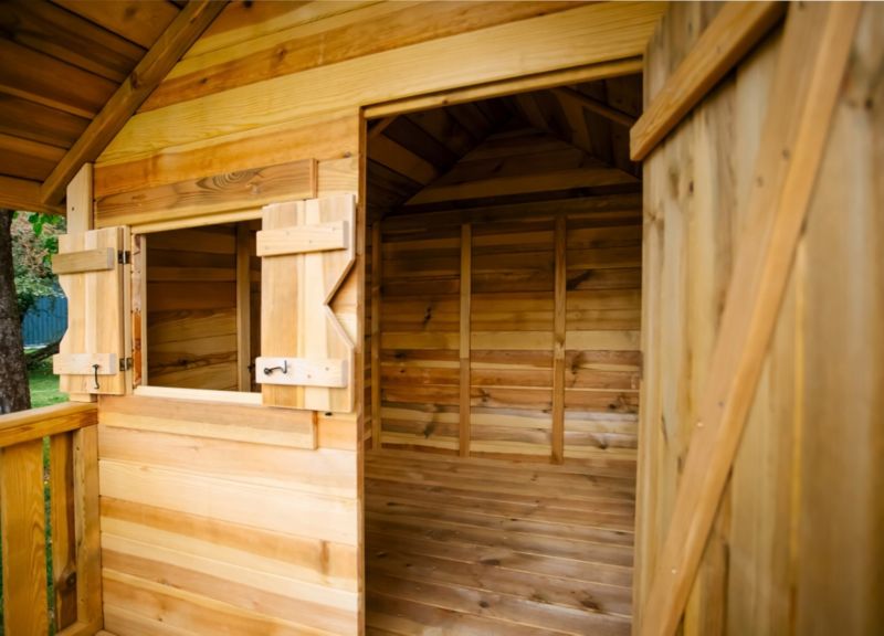 Drewniany domek dla dzieci Meblogród Magiczny Domek ze czerwoną zjeżdżalnią i podestem 120cm 1szt.