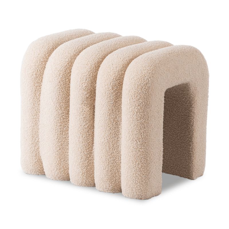 Pufa Mebel Elite PIKSEL Siedzisko Do Przedpokoju Toaletki Teddy Puf Kremowy 1 szt