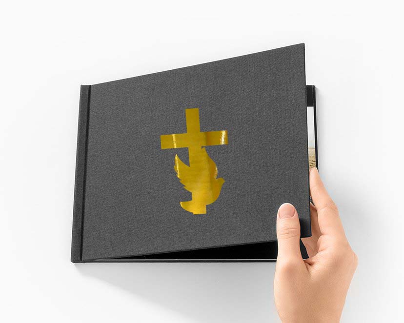 Napis Emblemat na ksiegę gości album do zdjęć gołąb i krzyż złoty, dekoracja na Komunię Świętą Chrzest Święty