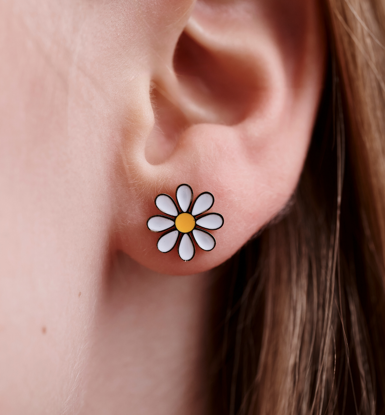 Kolczyki wkrętki w kształcie stokrotek KSY0686 - By Dziubeka