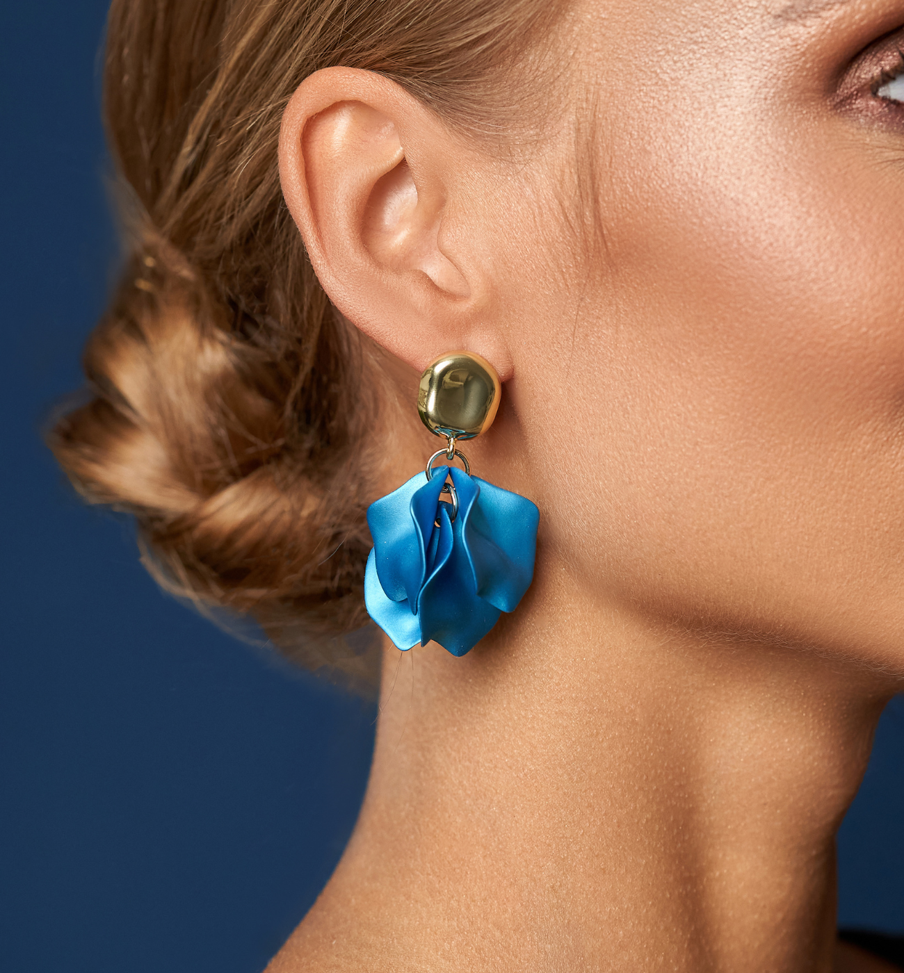 Kolczyki niebieskie z płatkami Berenika KFF0116