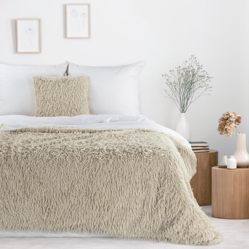 Beżowy koc futrzany 130x170 cm AVELORE miękki i miły w dotyku