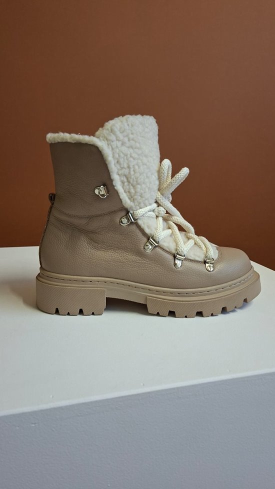 Trzewiki 002 - 1 Beż lico groch