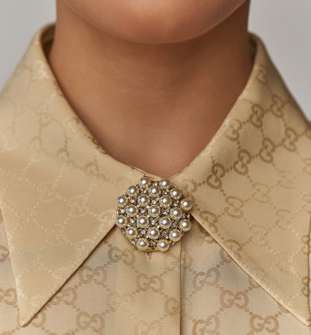 Broszka złota z perłami Chloe BRPE0024