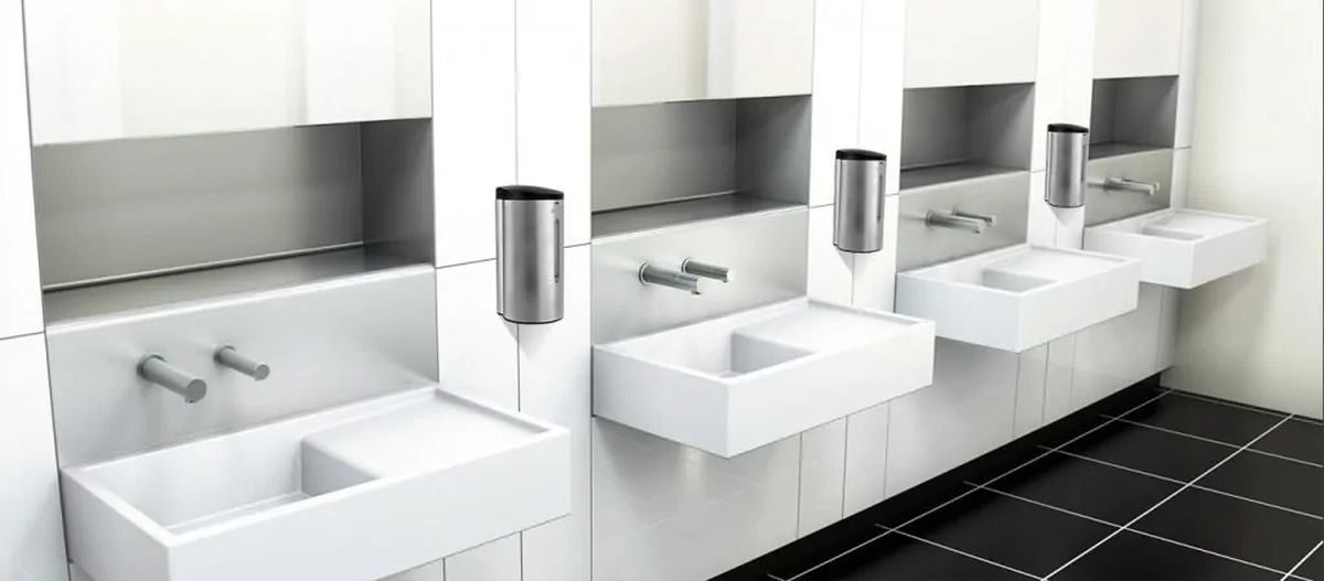 Stella dozownik do środków dezynfekcyjnych i mydła 700 ml ścienny automatyczny stal satynowana 17.501-SB