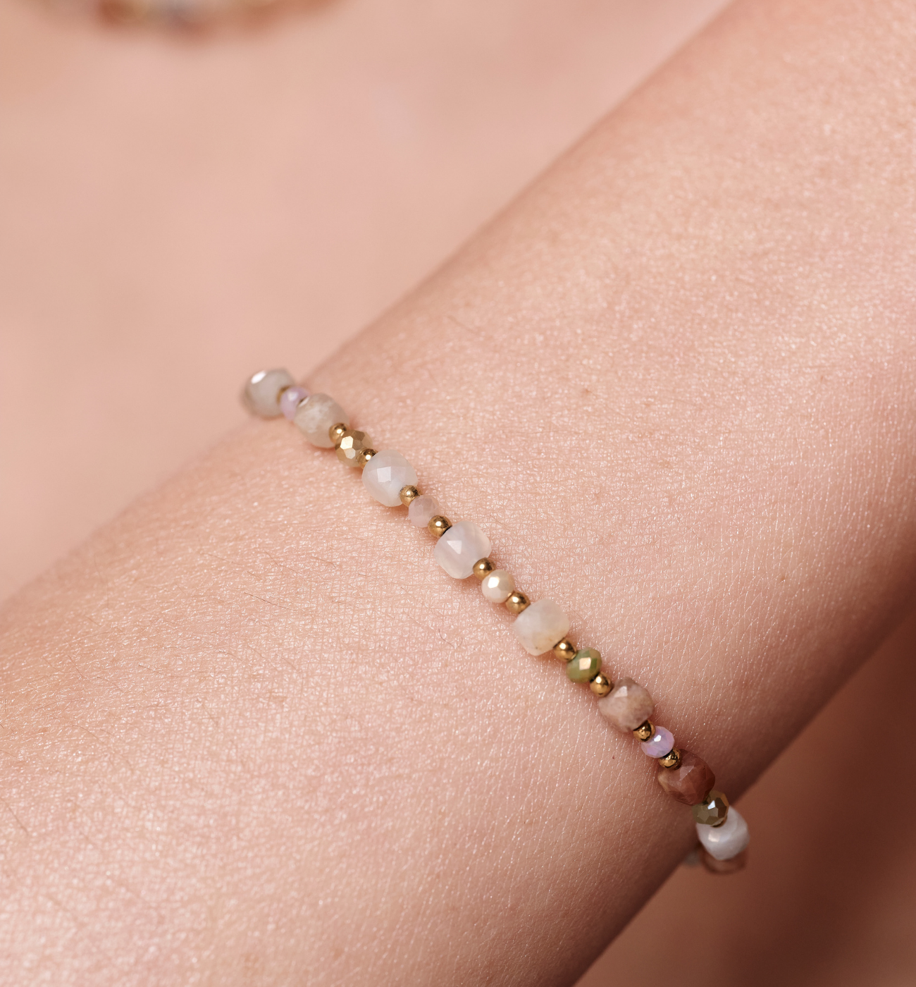 Bransoletka z kamieniami słonecznymi BPA0580