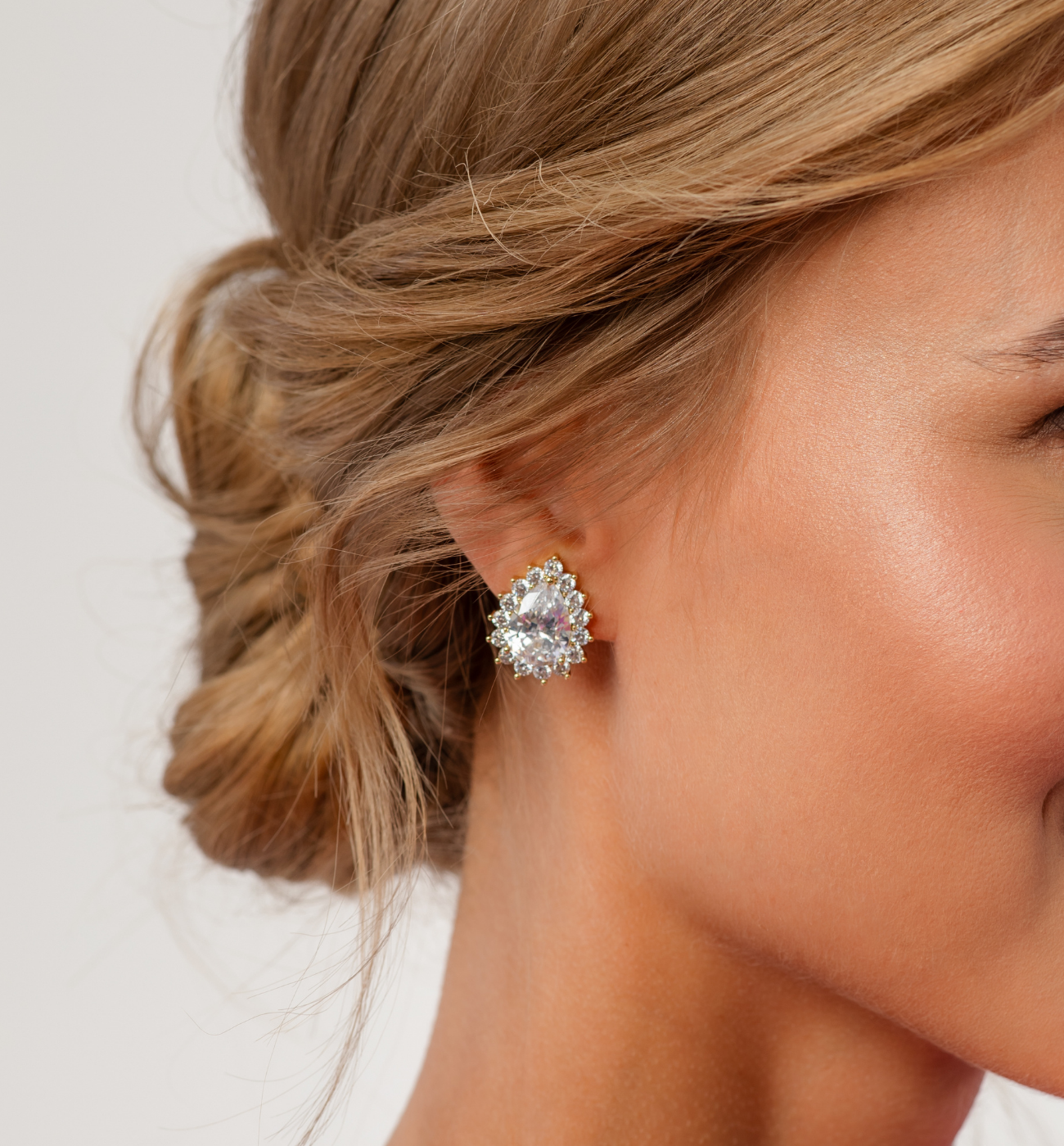 Klipsy z kryształami złote - By Dziubeka