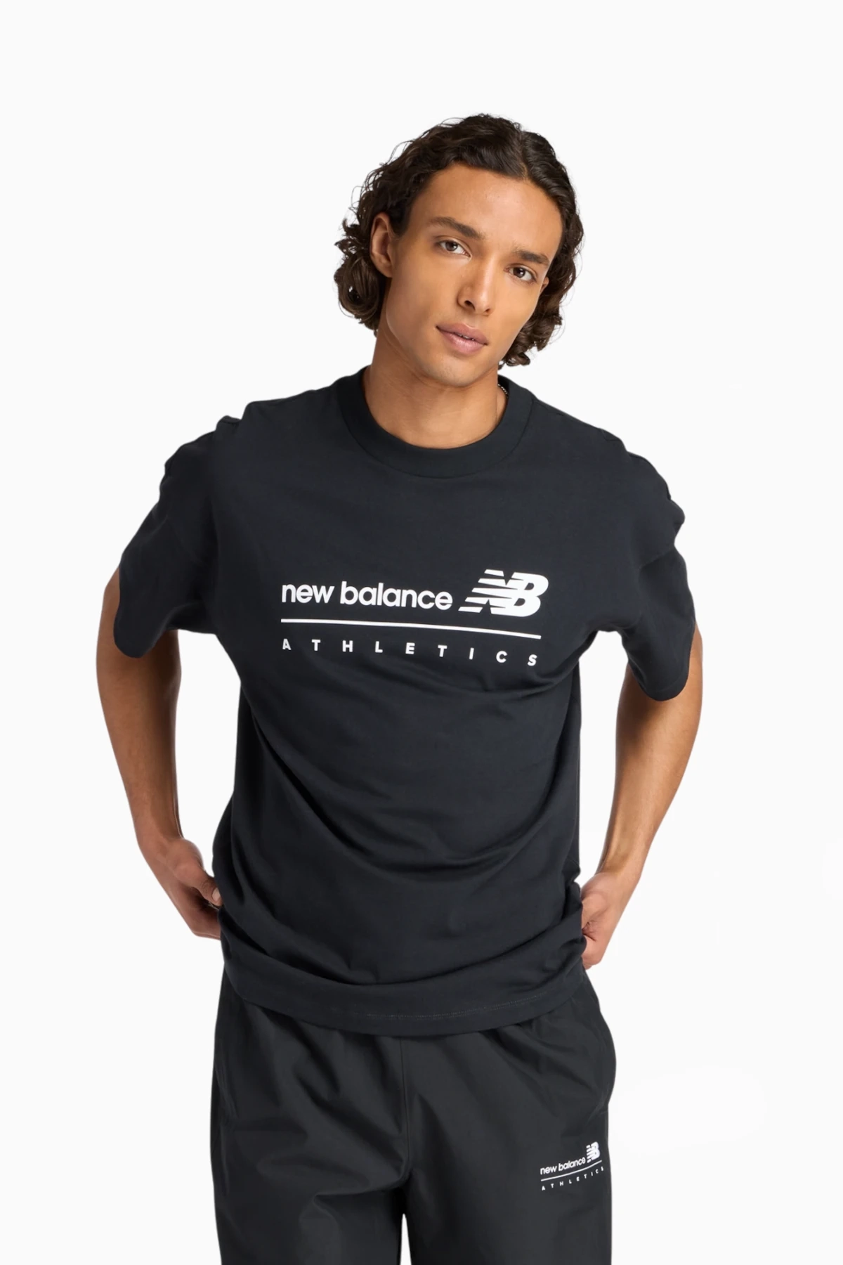 Koszulka New Balance Linear Graphic - Czarny