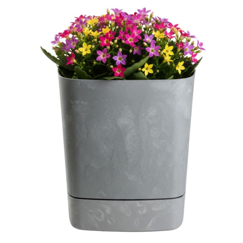 Donica z podstawką CUBI HowHomely plastikowa imitacja szarego betonu kwadrat 19x19 cm 1 szt.