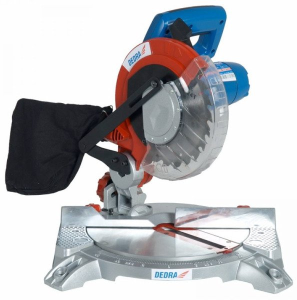 Pilarka ukosowa 210mm 1400W DEDRA