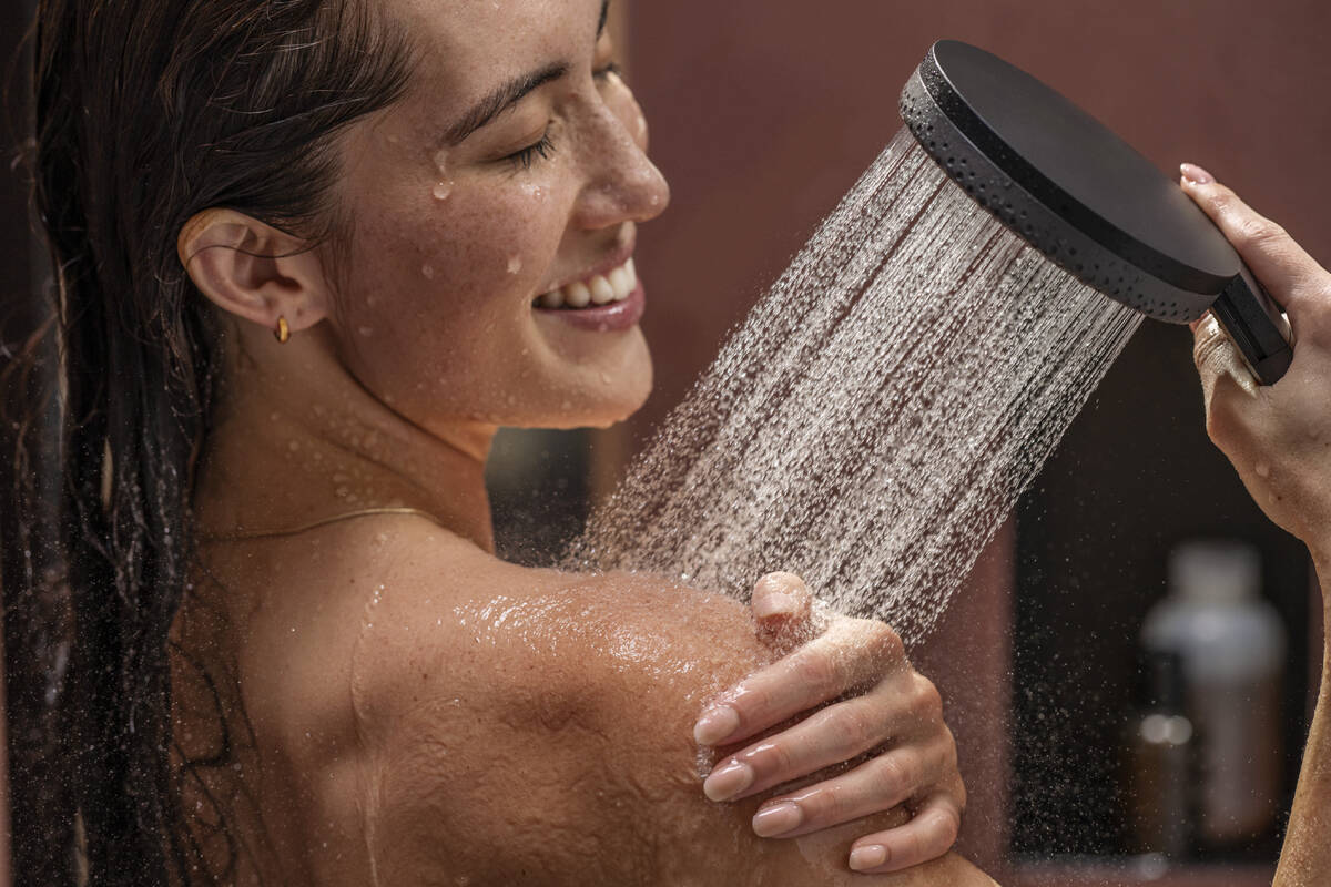 Hansgrohe Raindance Alive Select S EcoSmart zestaw prysznicowy ścienny czarny 24602670