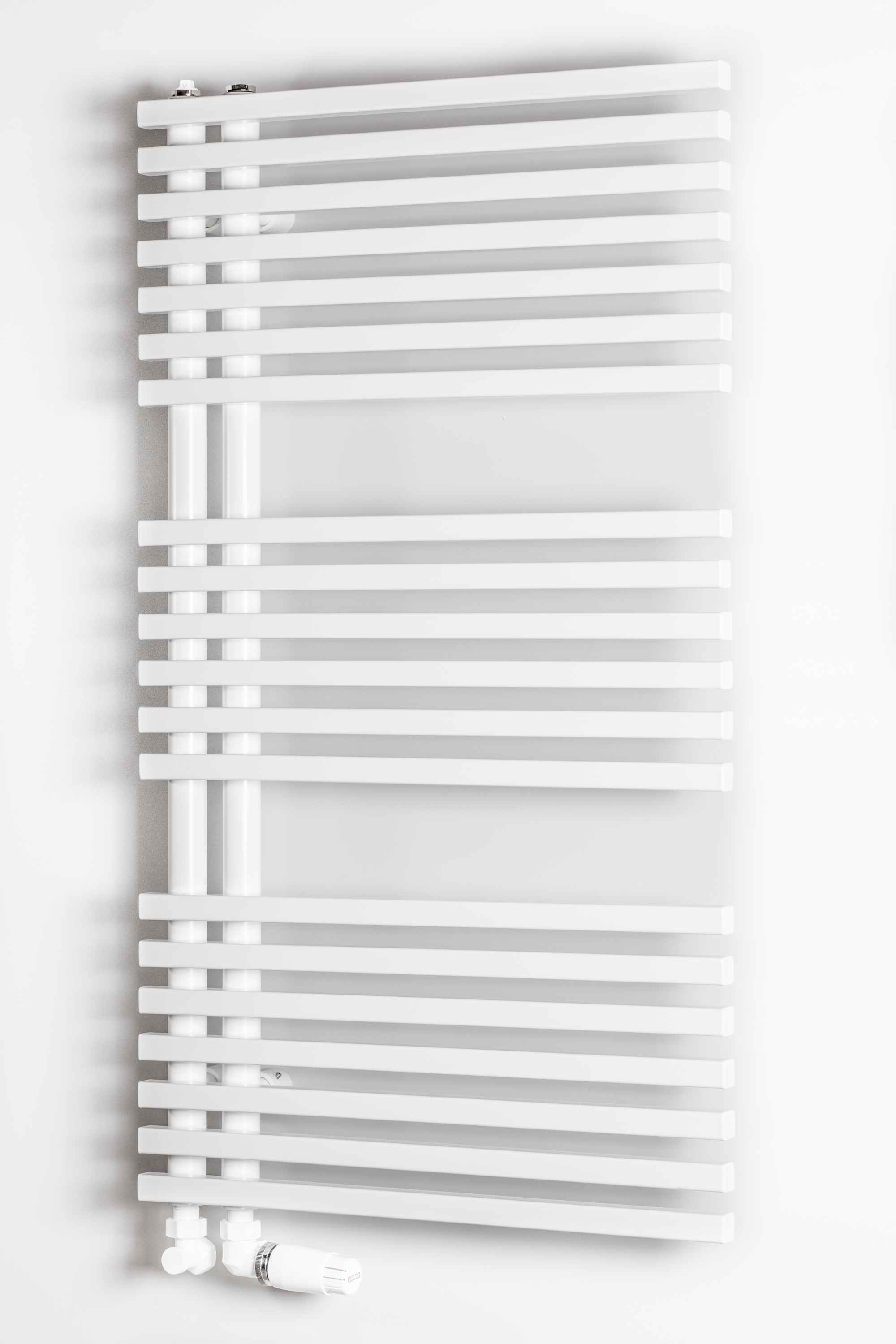 Darmowa Dostawa - Grzejnik łazienkowy dekoracyjny 88.3x50 cm biały Luxrad Typ E TPE088305009003