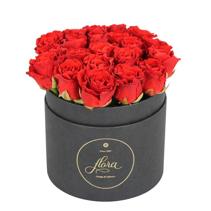 Flowerbox czerwone róże w czarnym pudełku- kompozycja kwiatowa, przesyłka - Wrocław, Warszawa, Kraków poczta na rocznice.