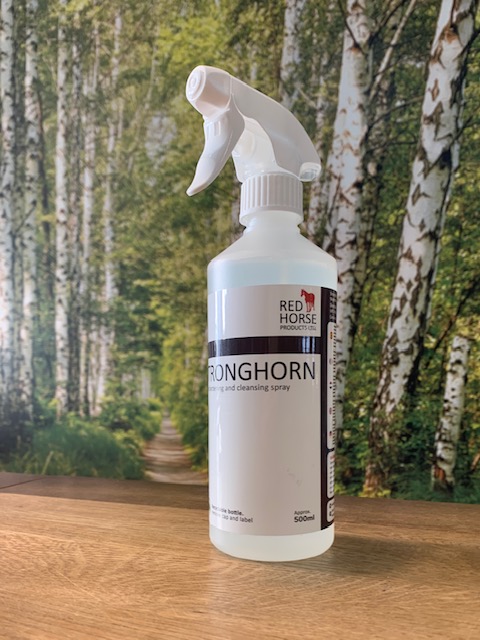 Red Horse Products StrongHorn spray utwardzający do kopyt 500ml 24h