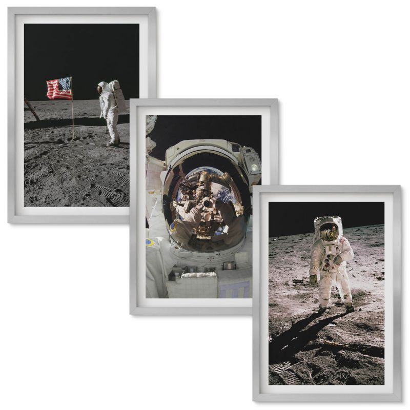 Zestaw obrazów Wallfluent Lądowanie astronautów Księżyc NASA Srebrna rama 40x60 cm 3 szt.