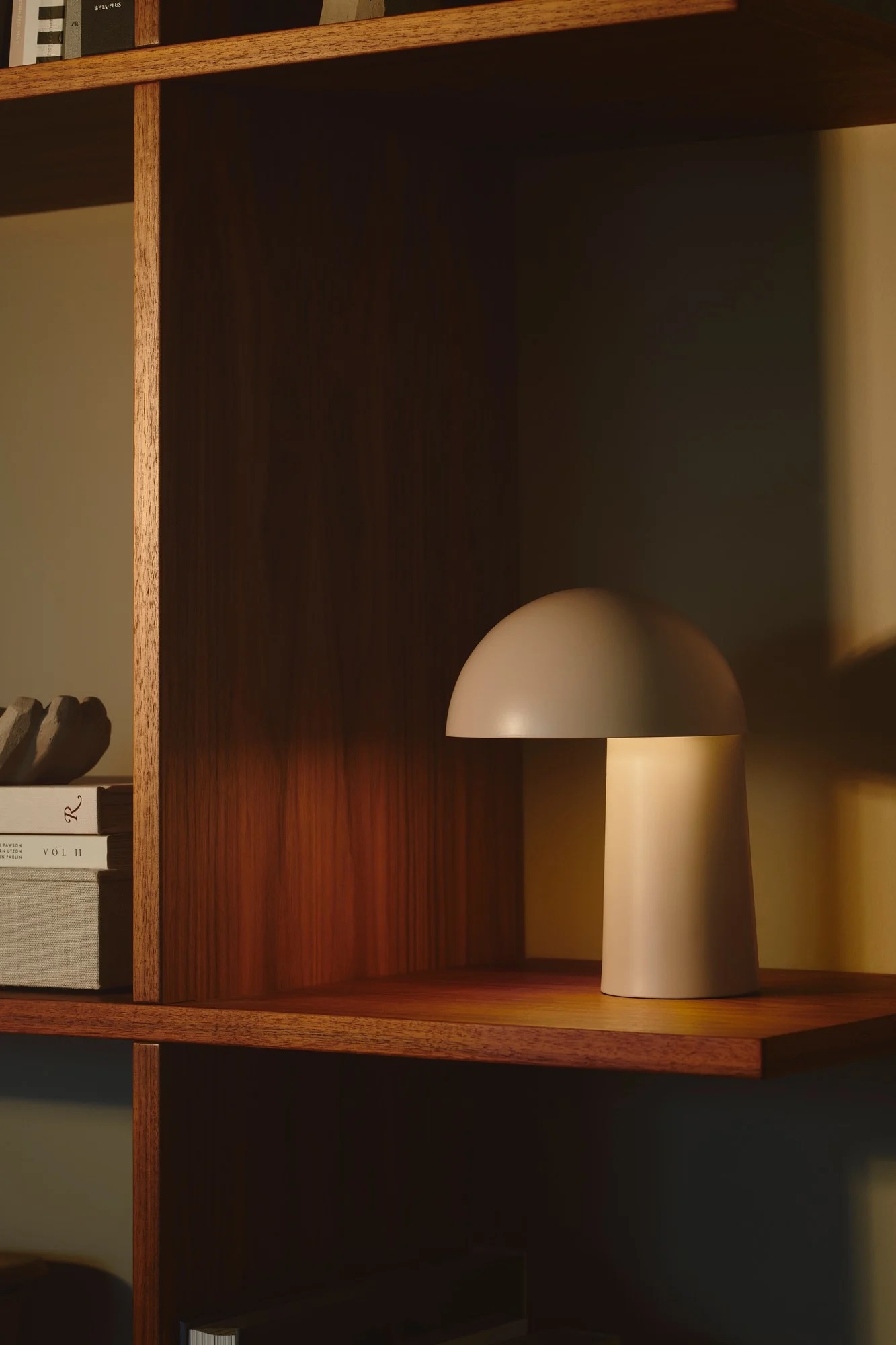 Nordlux Faye lampa stołowa 1x4,3 W beżowa 2420155009