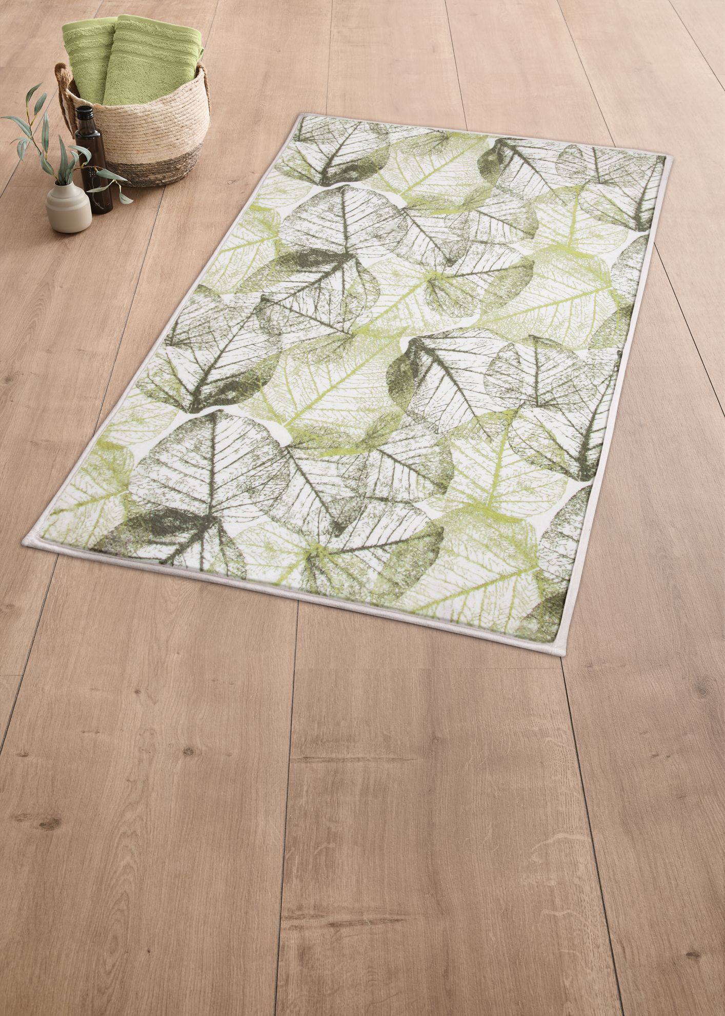 Kleine Wolke Selva dywanik łazienkowy 60x90 cm poliester zielony liście 9190612519