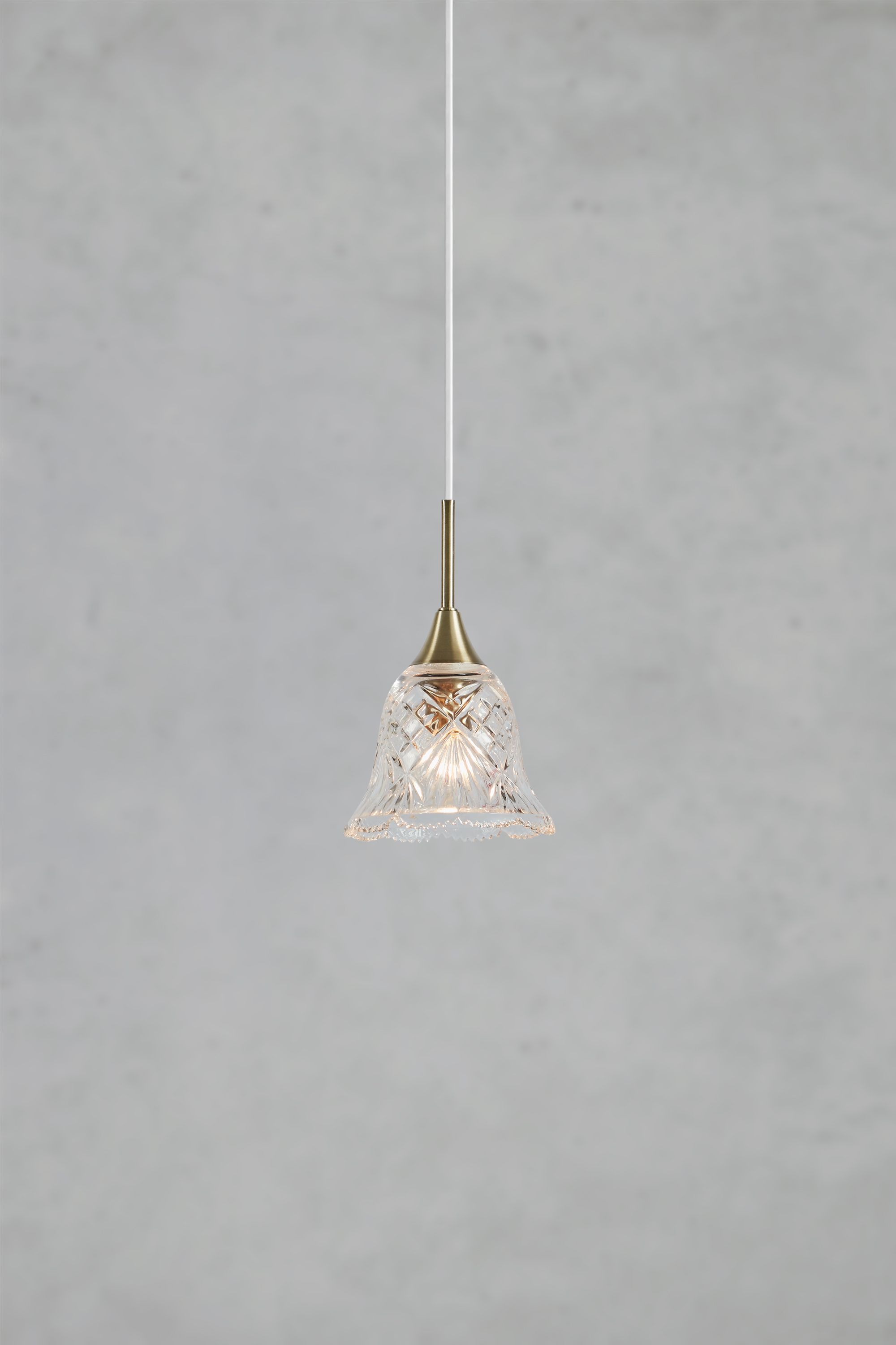 Markslöjd Luna lampa wisząca 1x40 W mosiądz 109011