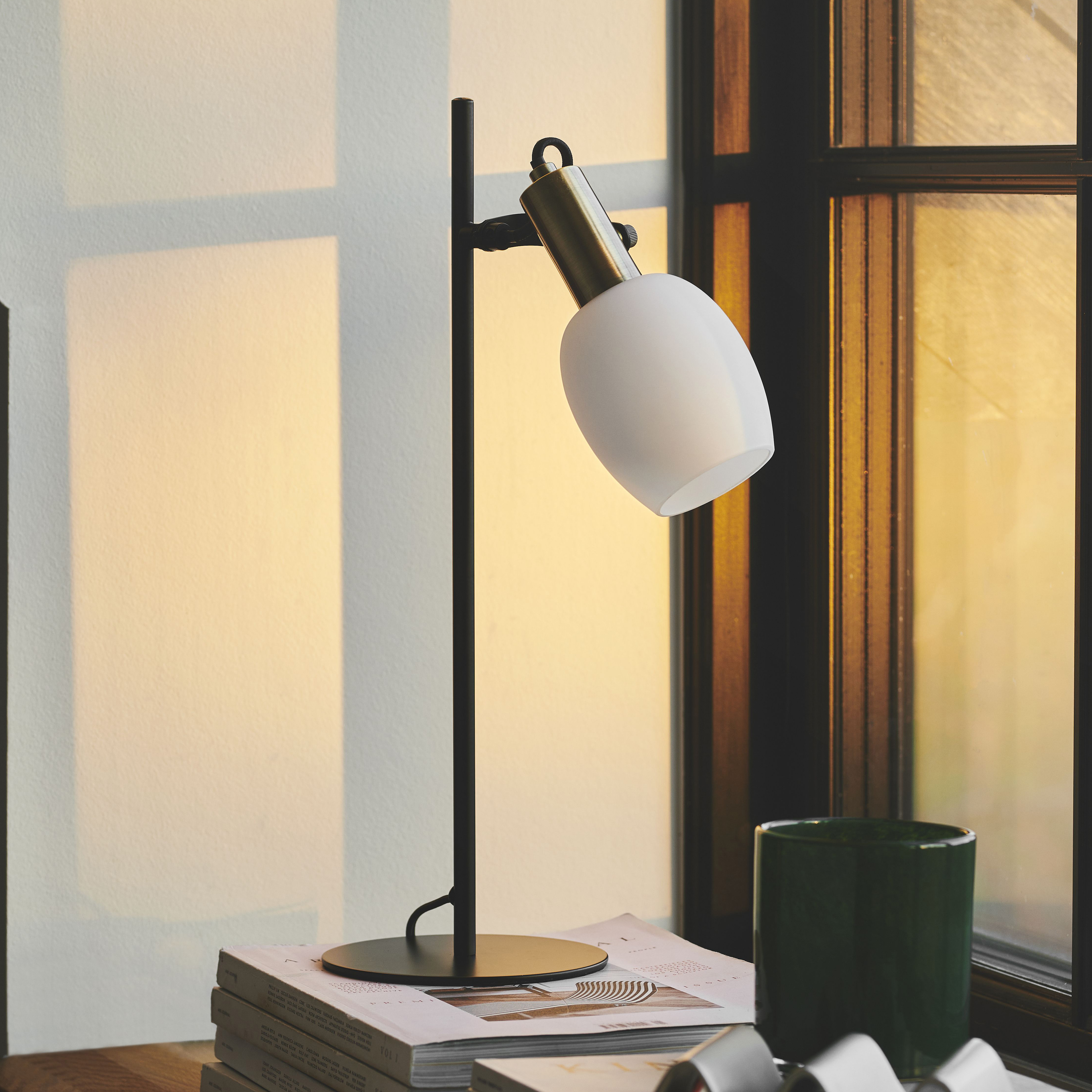 Nordlux Arild lampa stołowa 1x40W czarna 2312305003