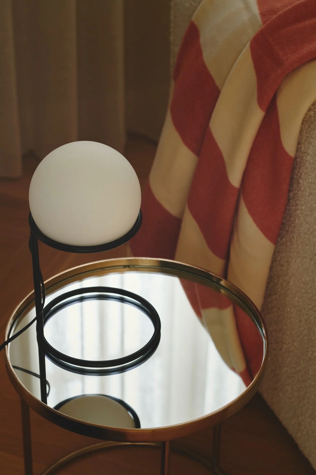 Nordlux Wilson lampa stołowa 1x5 W czarna 2412575003